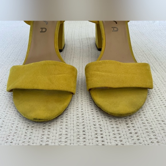 Unisa Yellow Sandals with Ankle Strap and Open-Toe Design - Picture 4 of 9